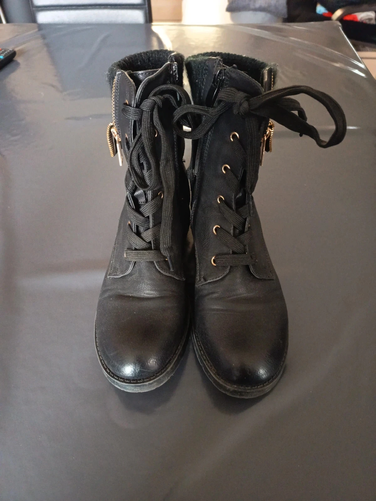 Tênis preto alto – photo 2